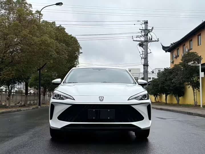 Фото 1 - Roewe i5