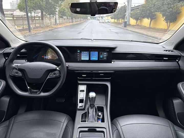 Фото 4 - Roewe i5