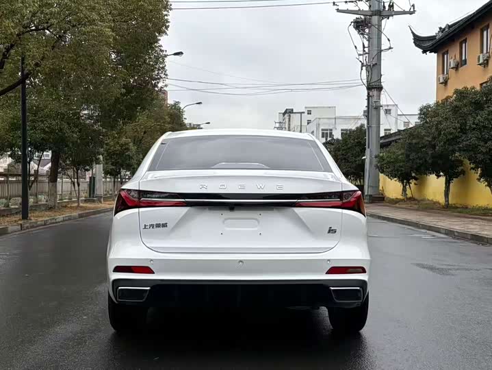 Фото 8 - Roewe i5