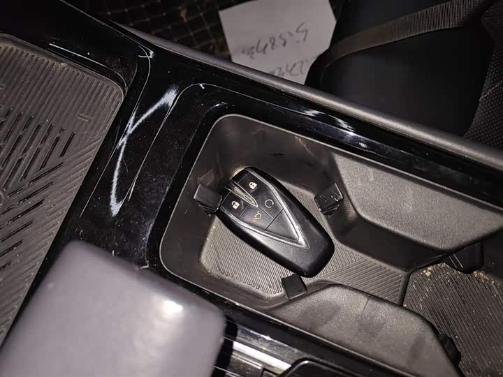 Фото 9 - Changan Raeton Plus