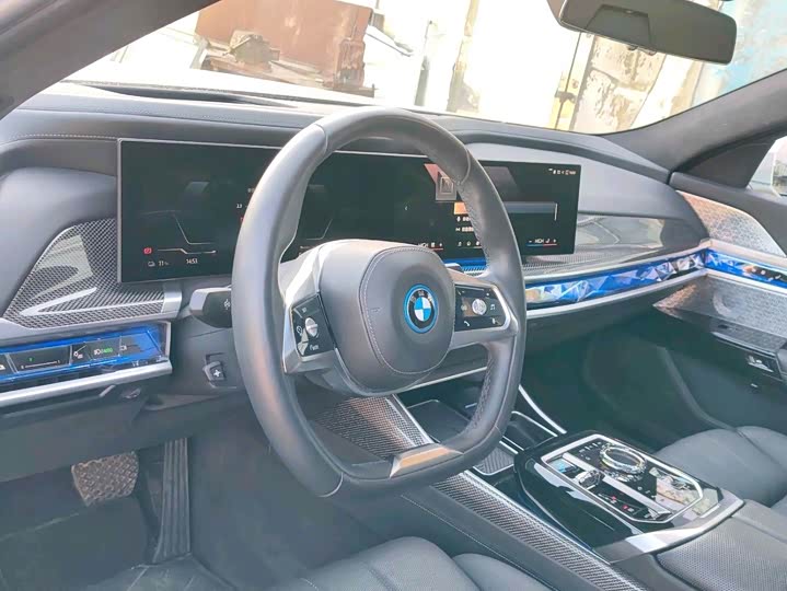 Фото 7 - BMW i7