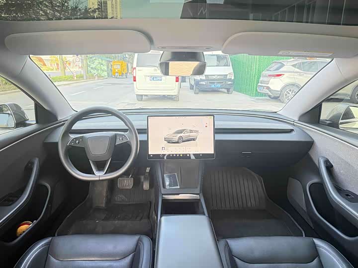 Фото 7 - Tesla Model 3