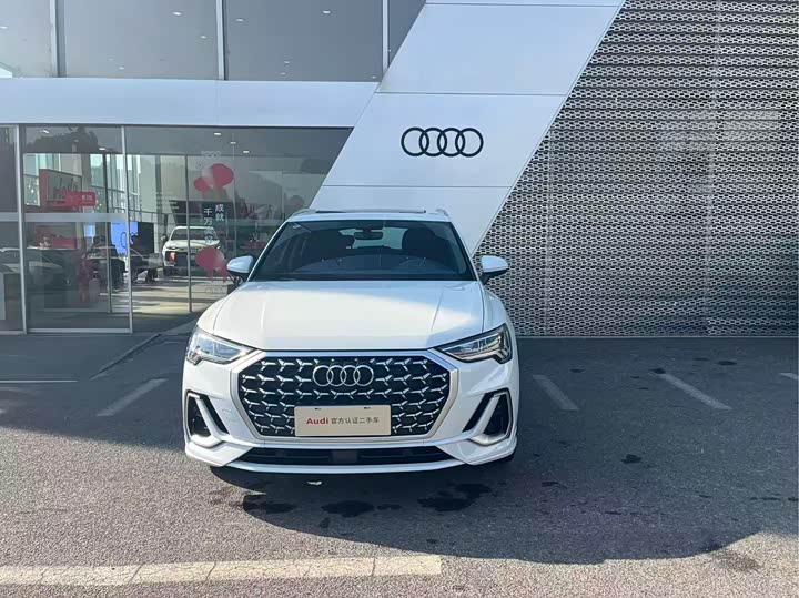 Фото 2 - Audi Q3