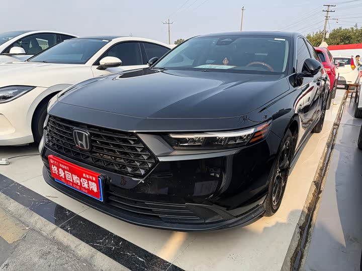 Фото 1 - Honda Accord