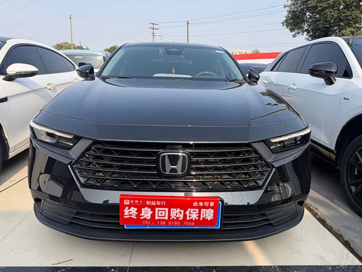 Фото 2 - Honda Accord