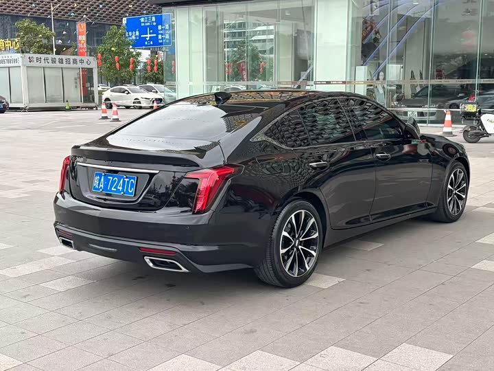 Фото 9 - Cadillac CT5
