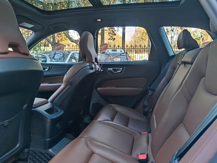 Фото 6 - Volvo XC60 Hybrid