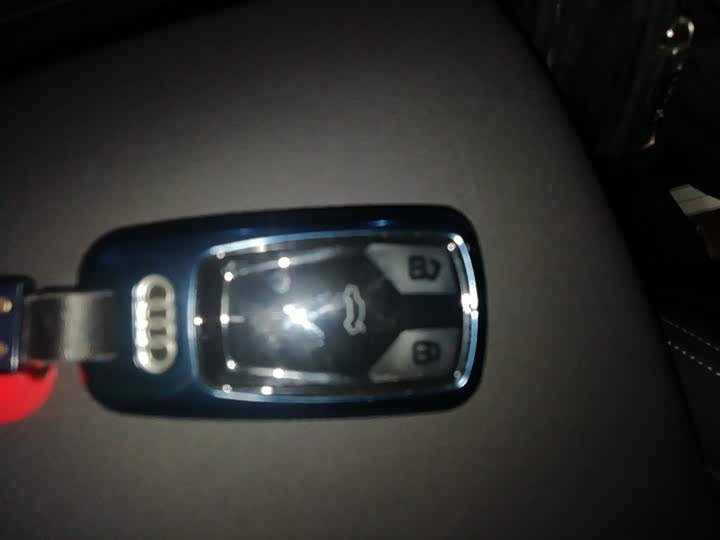 Фото 9 - Audi Q5L