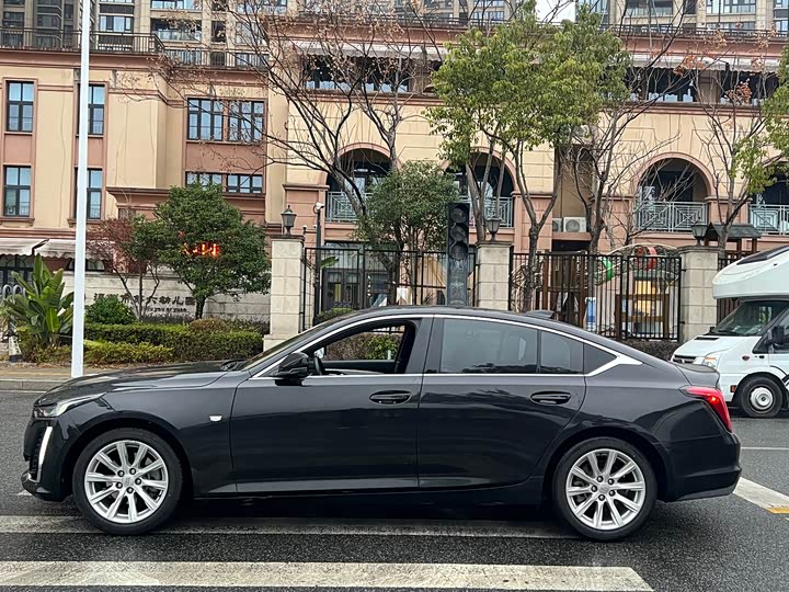 Фото 7 - Cadillac CT5