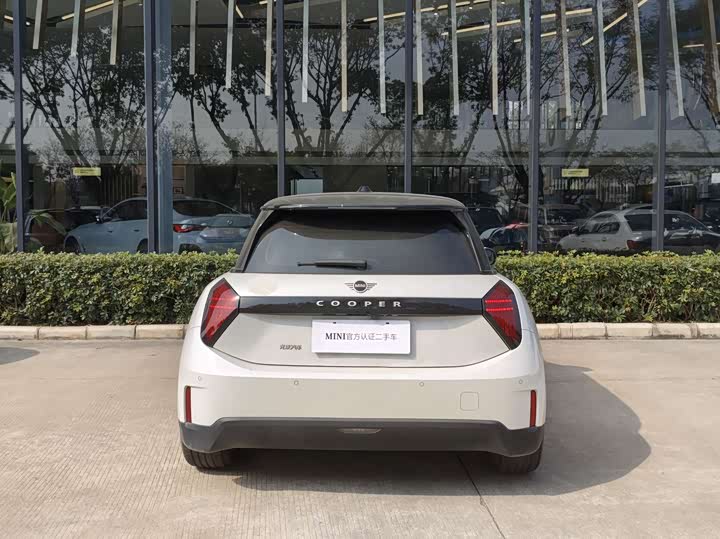 Фото 4 - Mini Cooper