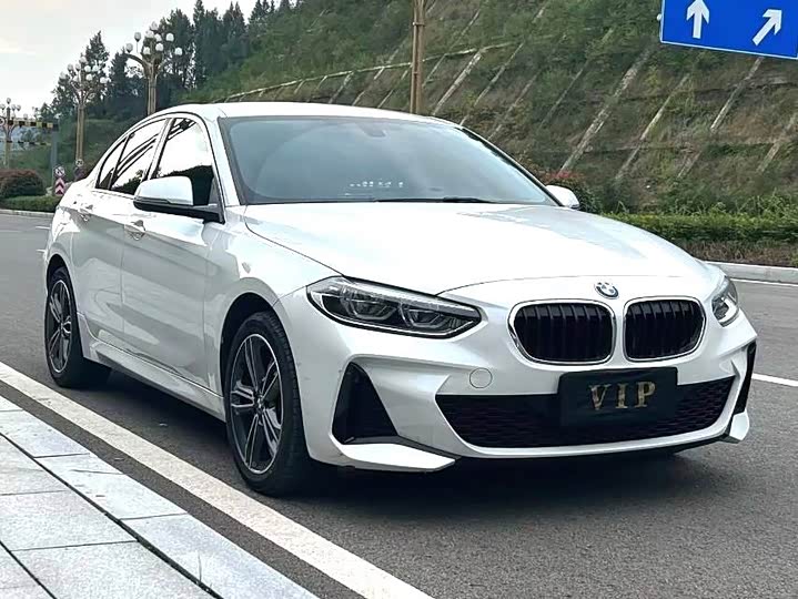 Фото 3 - BMW 1 Series