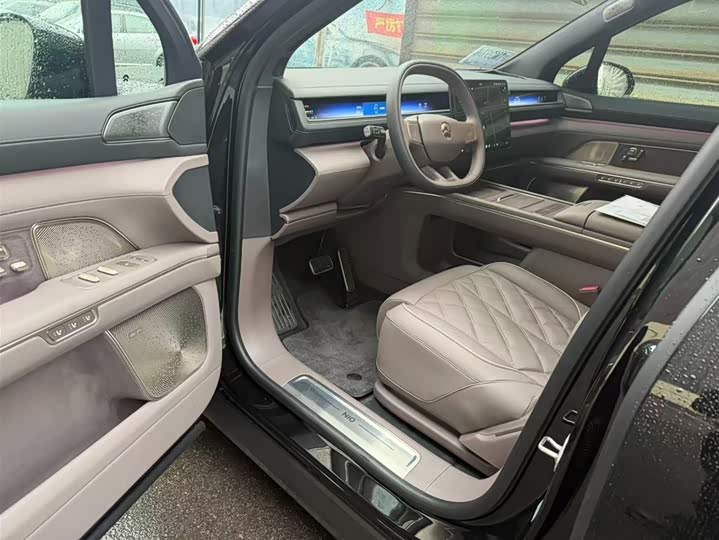 Фото 2 - Nio ES8