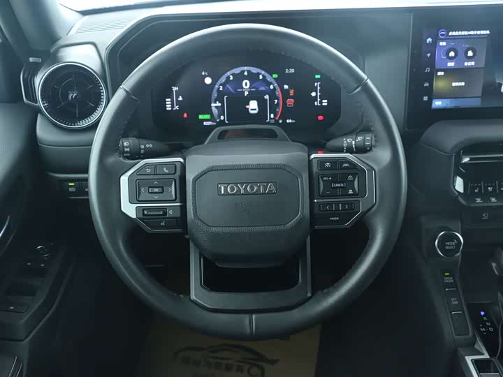 Фото 5 - Toyota Prado