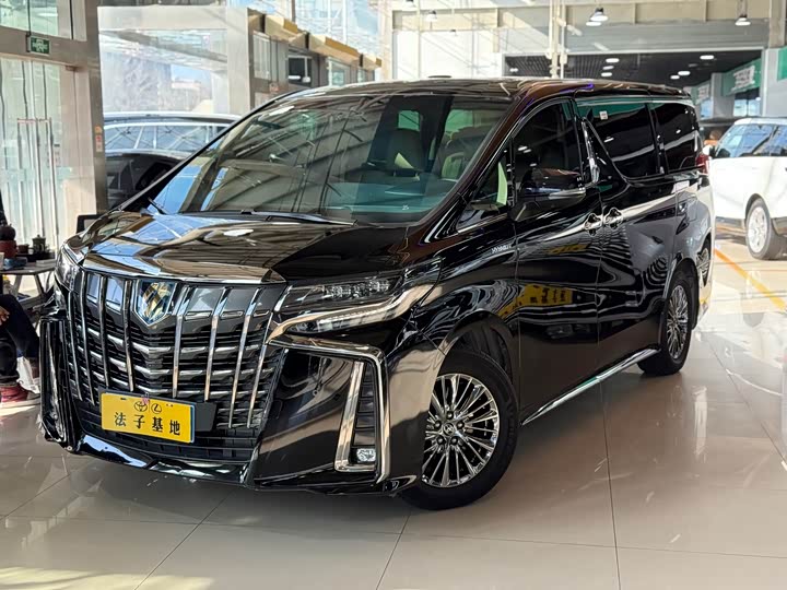 Фото 1 - Toyota Alphard