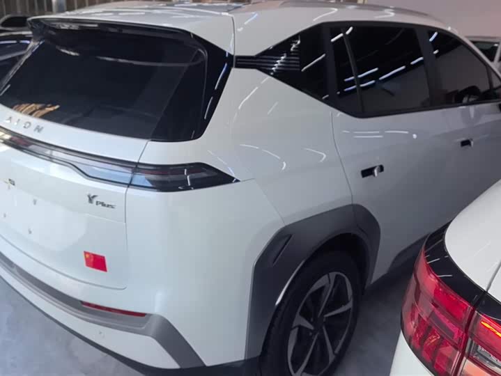 Фото 3 - GAC Aion Y