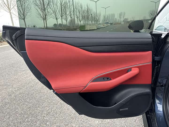 Фото 8 - Xiaomi SU7