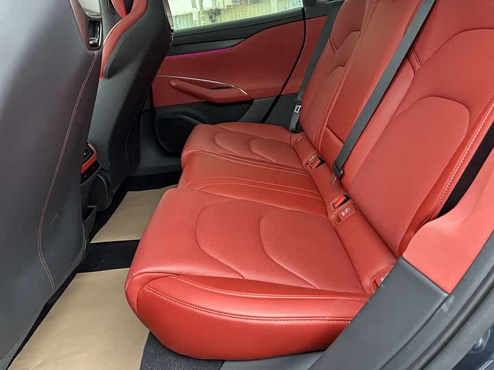 Фото 9 - Xiaomi SU7