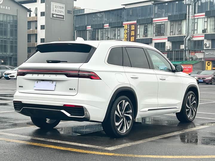 Фото 8 - Geely Monjaro