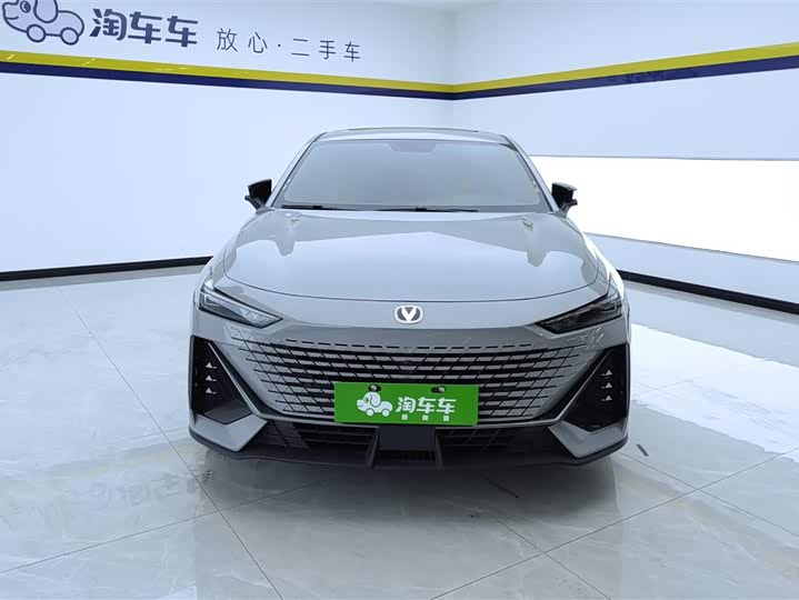 Фото 2 - Changan UNI-V Hybrid