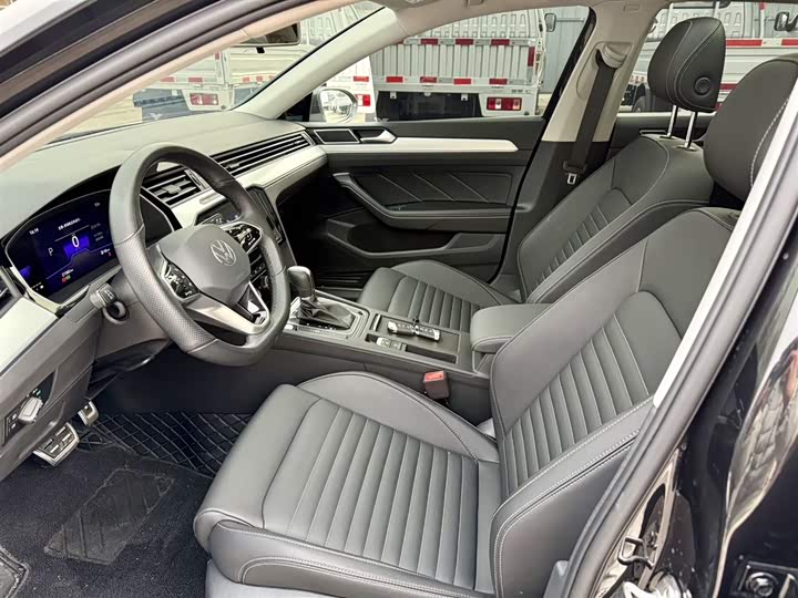 Фото 2 - Volkswagen Magotan