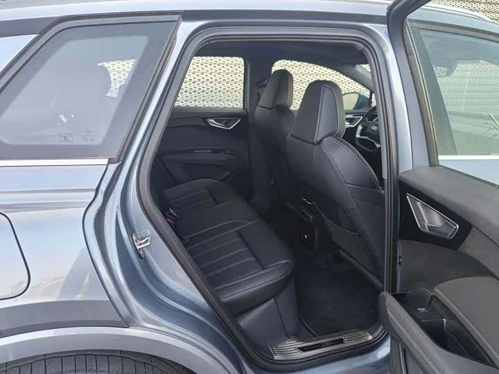 Фото 7 - Audi Q4 e-tron