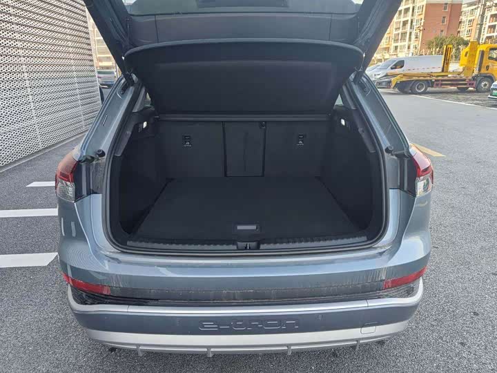 Фото 8 - Audi Q4 e-tron