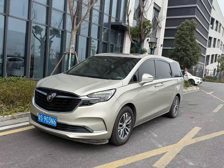 Фото 1 - Buick GL8 ES