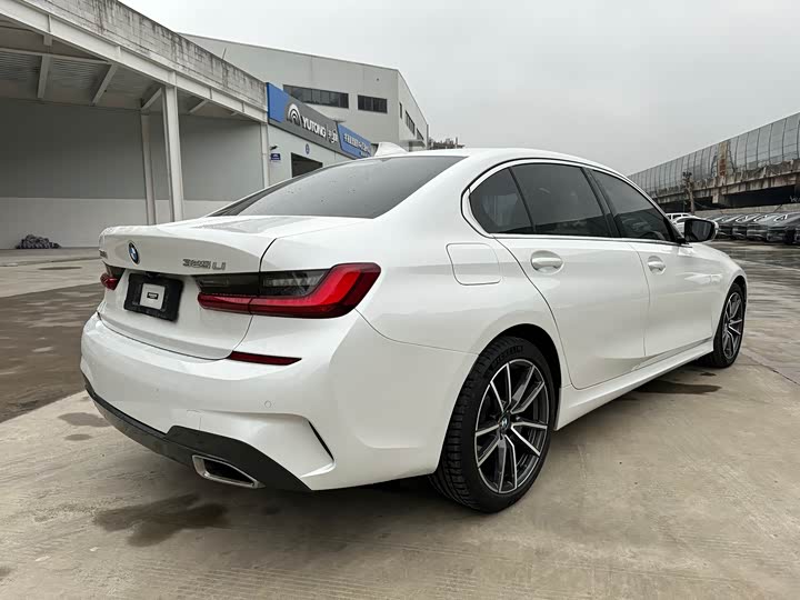 Фото 9 - BMW 3 Series