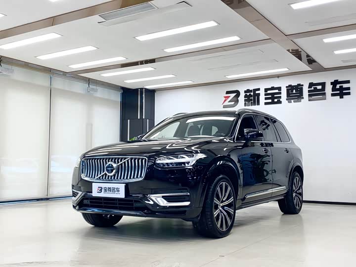 Фото 1 - Volvo XC90