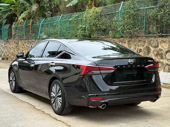 Фото 4 - Nissan Teana