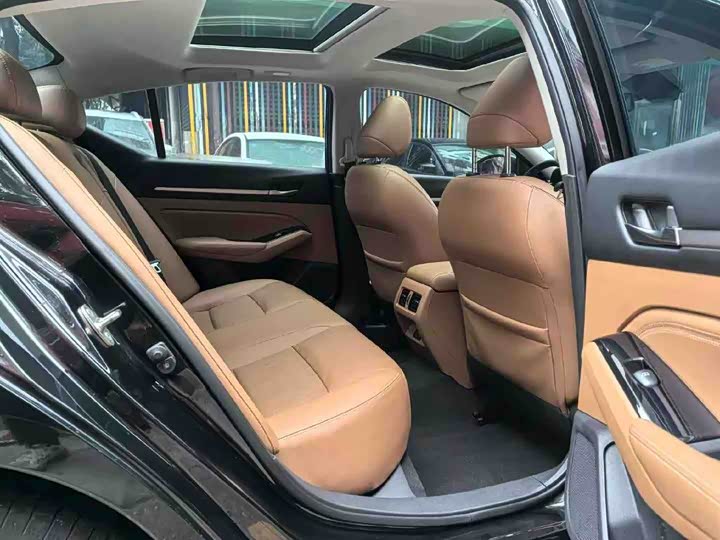 Фото 7 - Nissan Teana