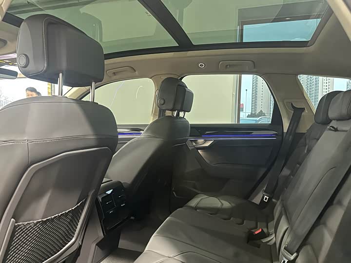 Фото 8 - Volkswagen Touareg