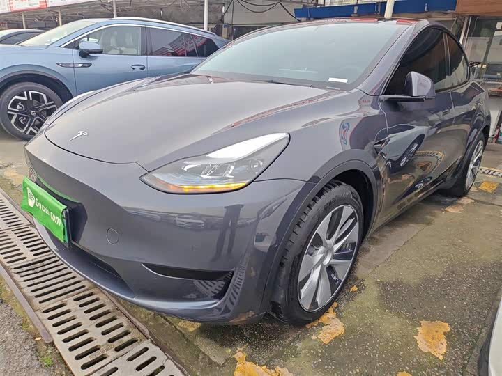Фото 1 - Tesla Model Y