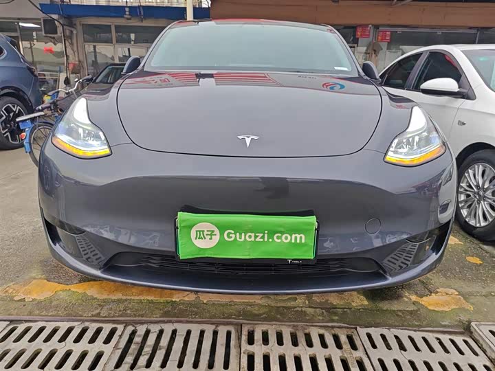 Фото 3 - Tesla Model Y