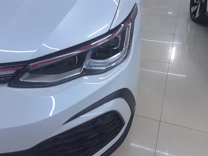 Фото 5 - Volkswagen Golf GTI