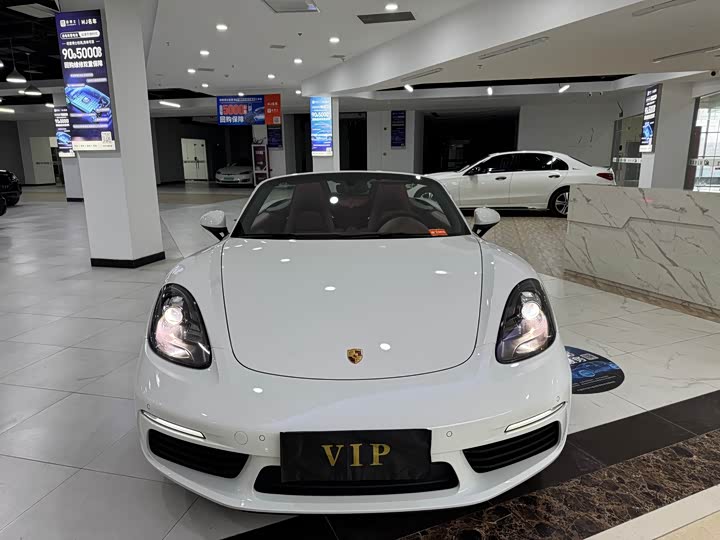 Фото 2 - Porsche 718