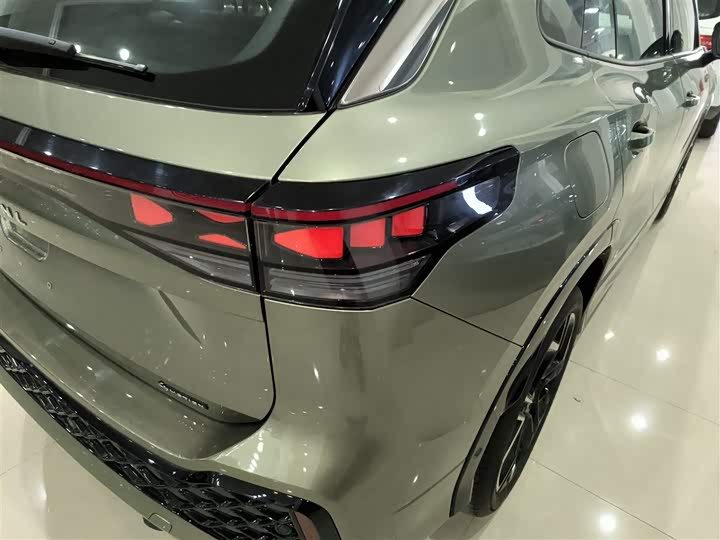 Фото 8 - Volkswagen Tayron