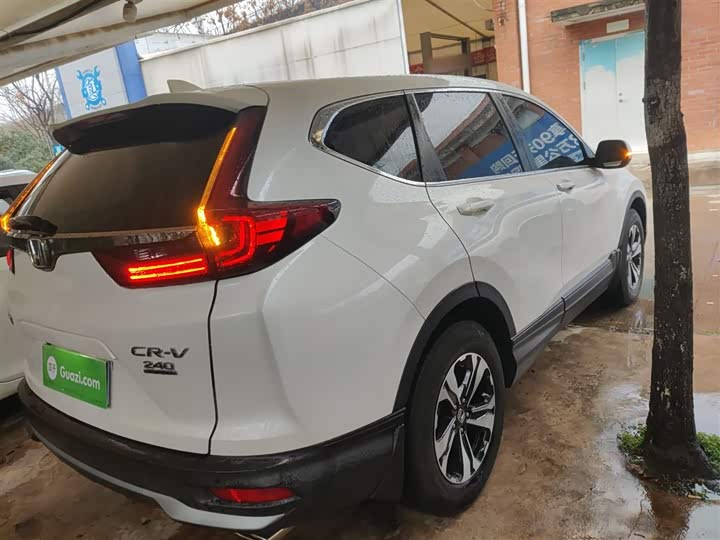 Фото 7 - Honda CR-V