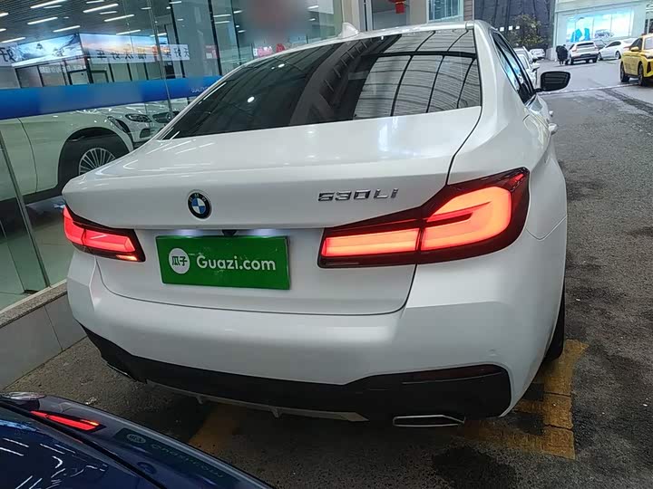 Фото 6 - BMW 5 Series