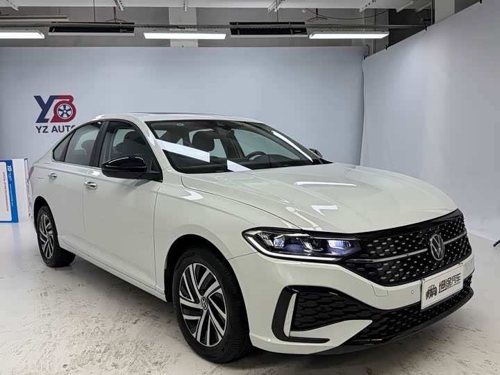 Фото 3 - Volkswagen Lavida