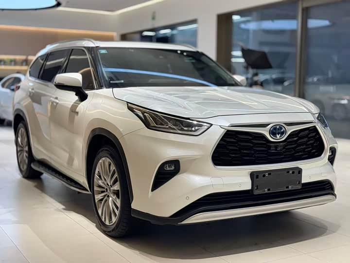 Фото 4 - Toyota Highlander