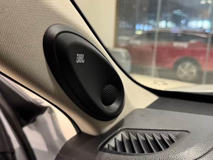 Фото 9 - Toyota Highlander