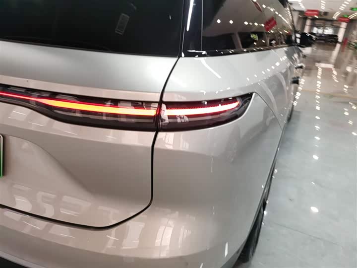 Фото 8 - Nio ES8