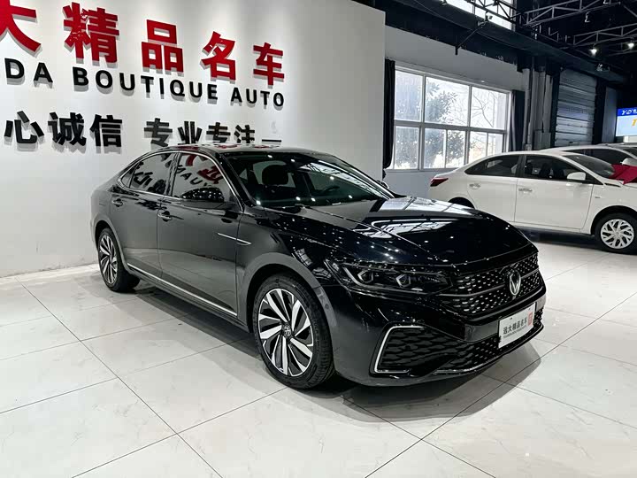 Фото 3 - Volkswagen Passat