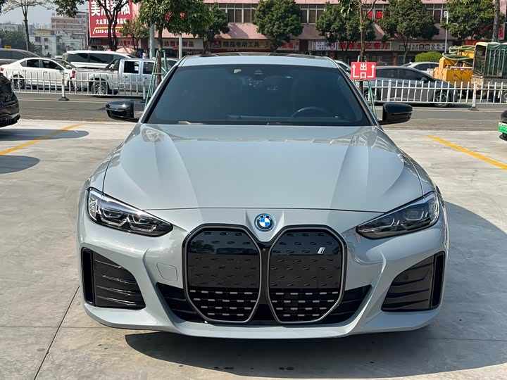Фото 2 - BMW i4