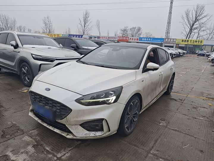 Фото 1 - Ford Focus