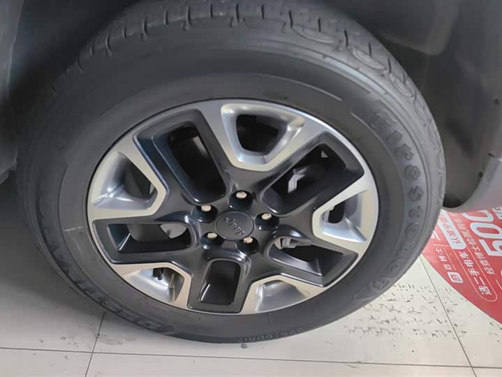 Фото 6 - Jeep Compass