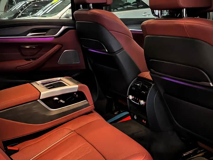 Фото 4 - BMW 5 Series