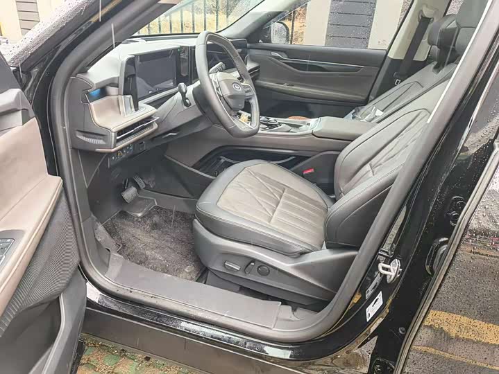 Фото 2 - Ford Edge