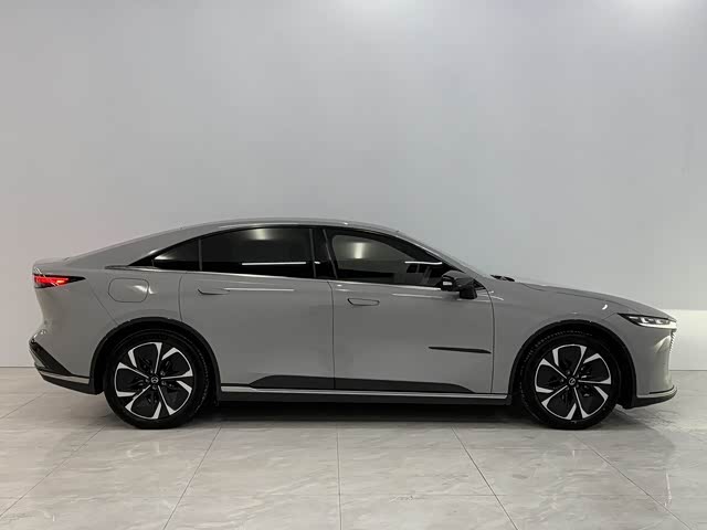 Фото 6 - Mazda EZ-6